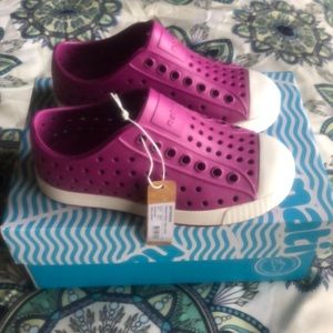 Native kids shoes size 10